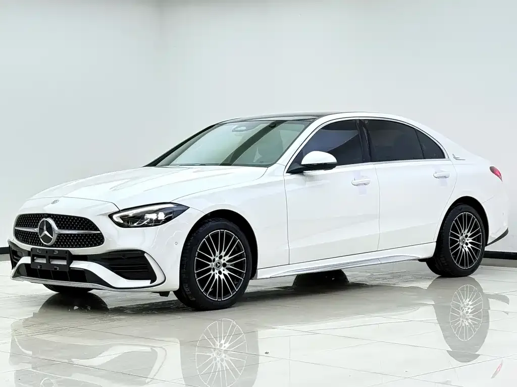 Mercedes-Benz C-Class — фото 1