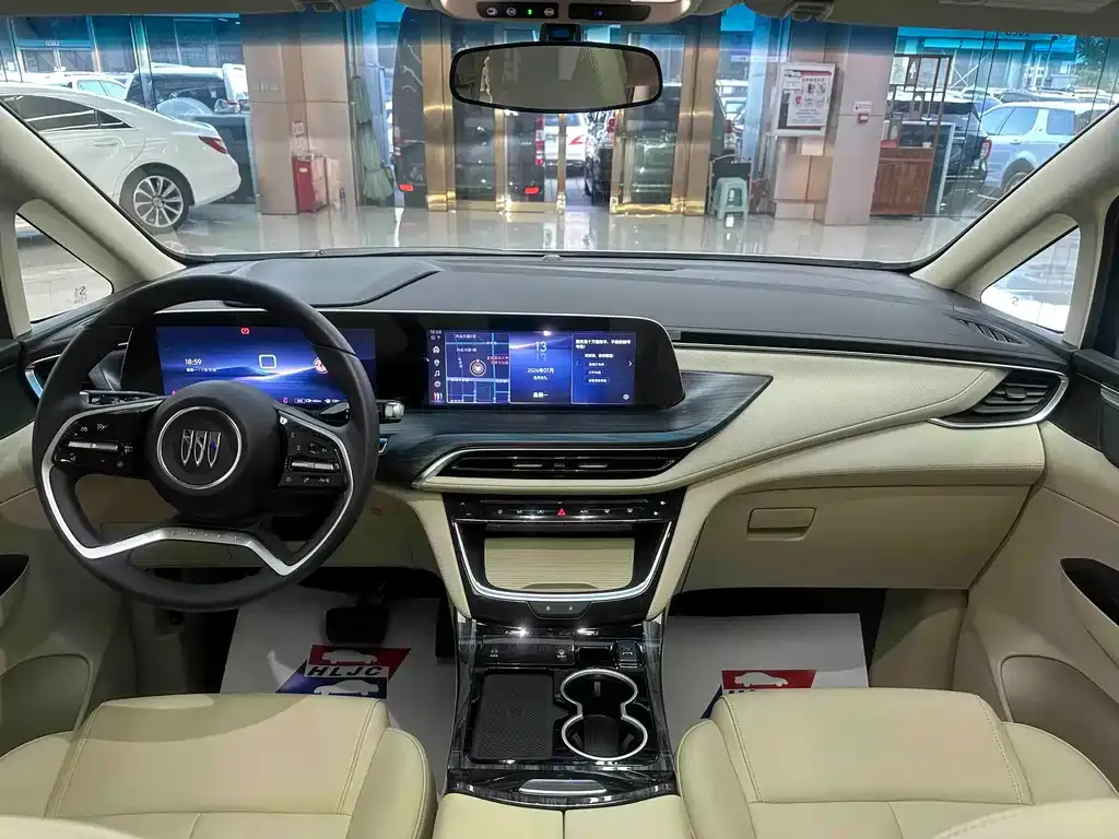 Buick GL8 Hybrid — фото 3