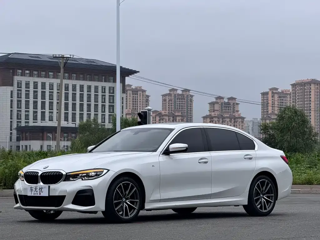 BMW 3 Series — фото 1