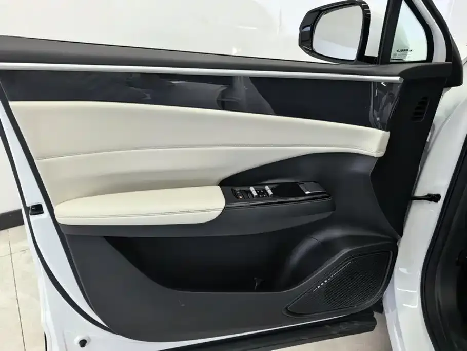Geely Galaxy L7 2024 из CN, фото 2