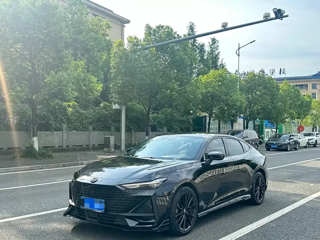 Changan UNI-V