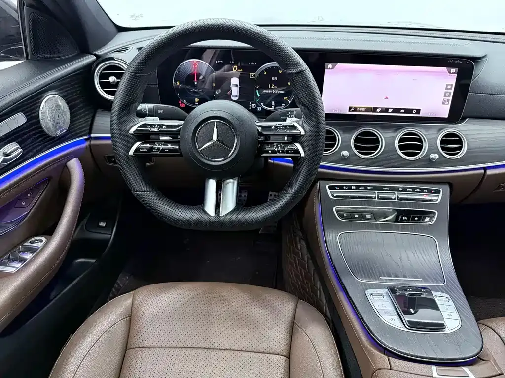 Mercedes-Benz E-Class — фото 10