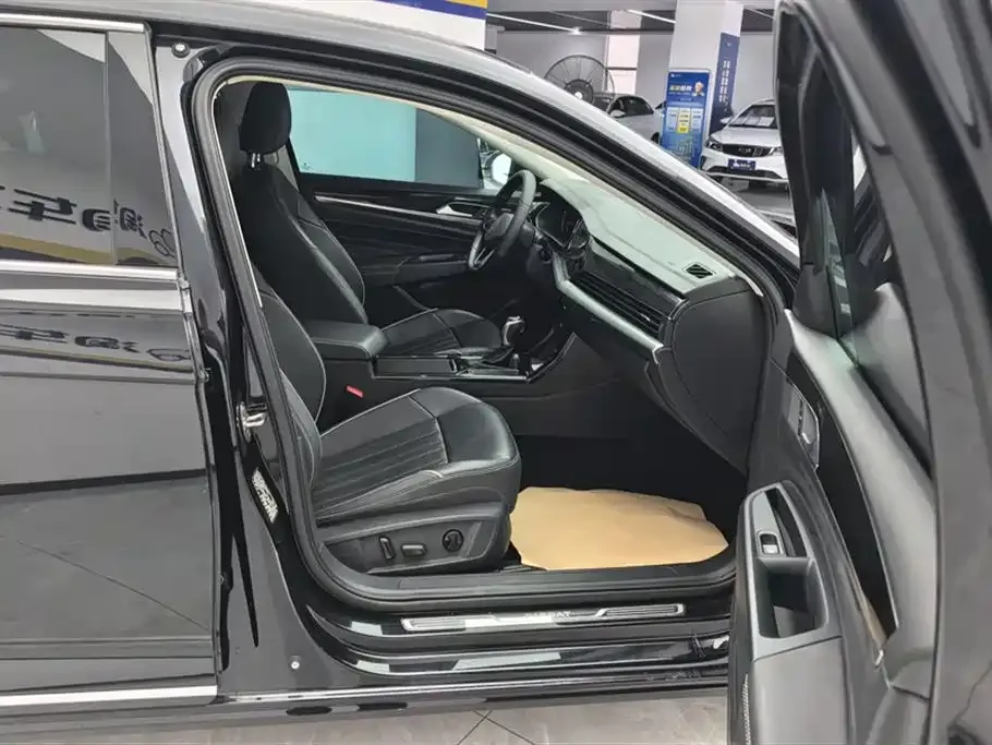 Volkswagen Passat — фото 10