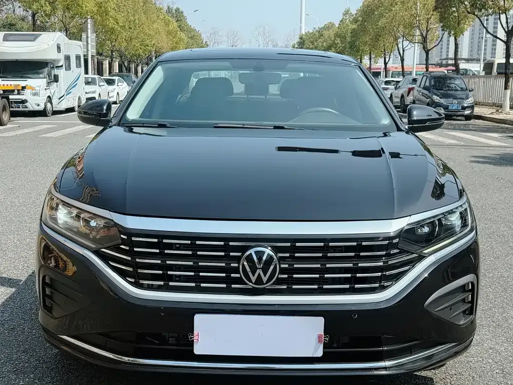 Volkswagen Passat — фото 4