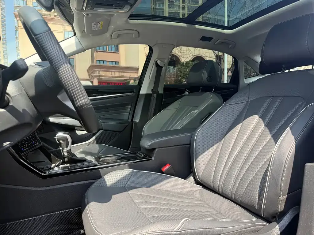 Volkswagen Passat — фото 3
