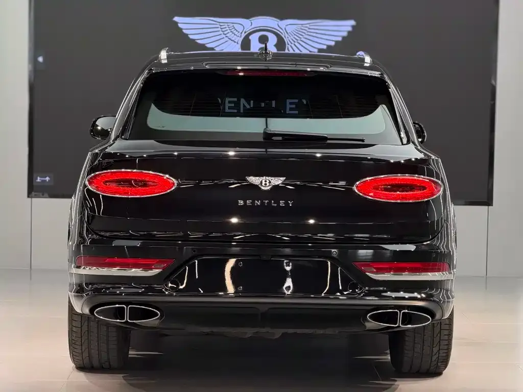 Bentley Bentayga — фото 10