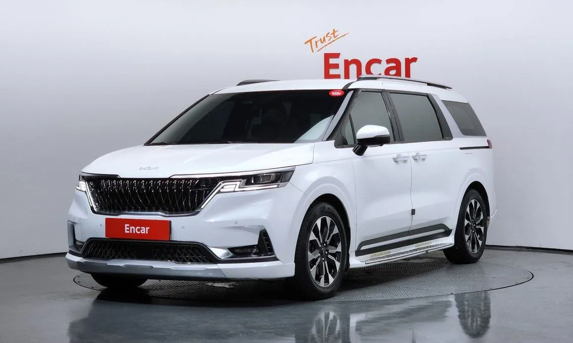 Kia Carnival — фото 1