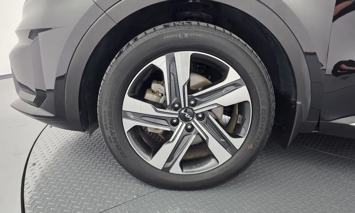 Kia Sorento — фото 7