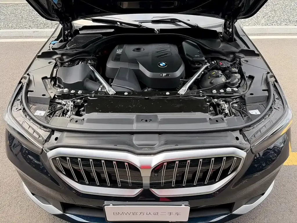 BMW 5 Series — фото 10