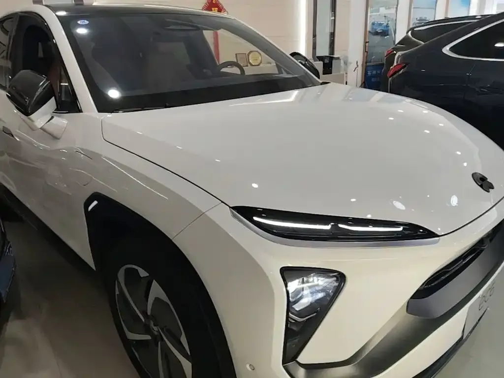 NIO EC6 — фото 10
