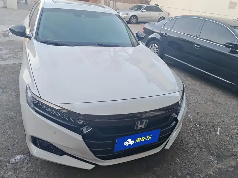 Honda Accord — фото 9