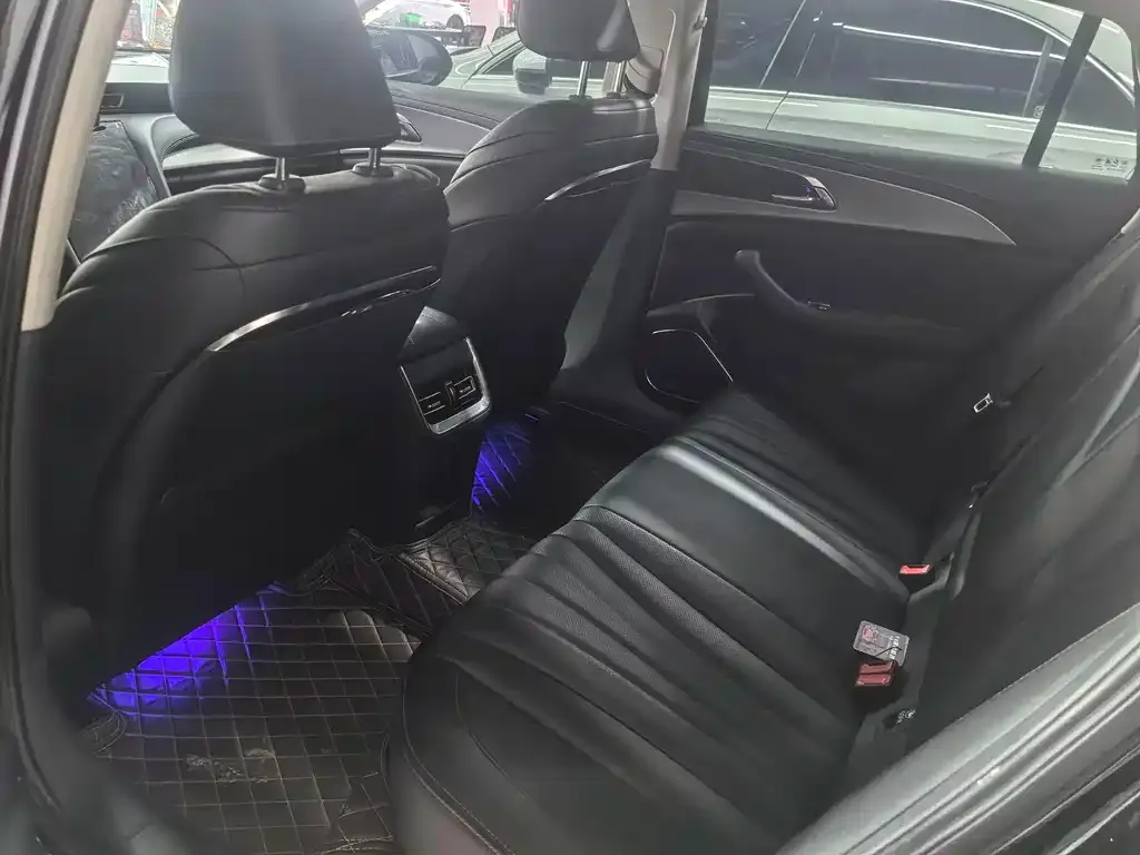 Hongqi H5 2024 из CN, фото 3