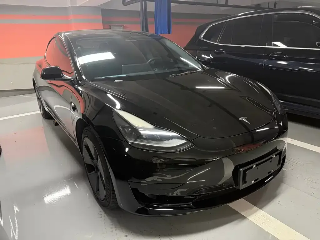Tesla Model 3 — фото 9