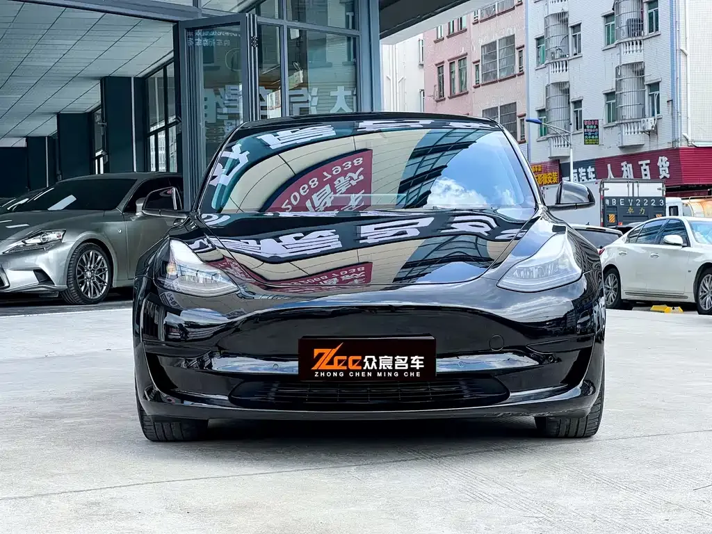 Tesla Model 3 — фото 10