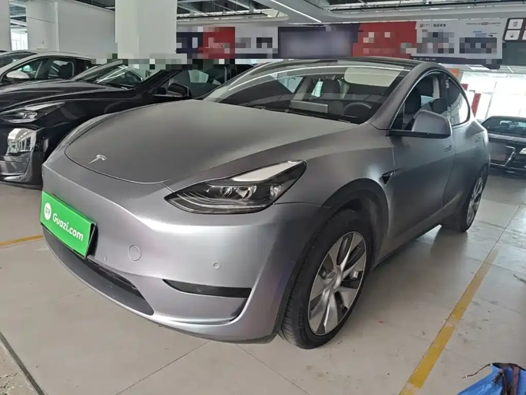 Tesla Model Y — фото 10