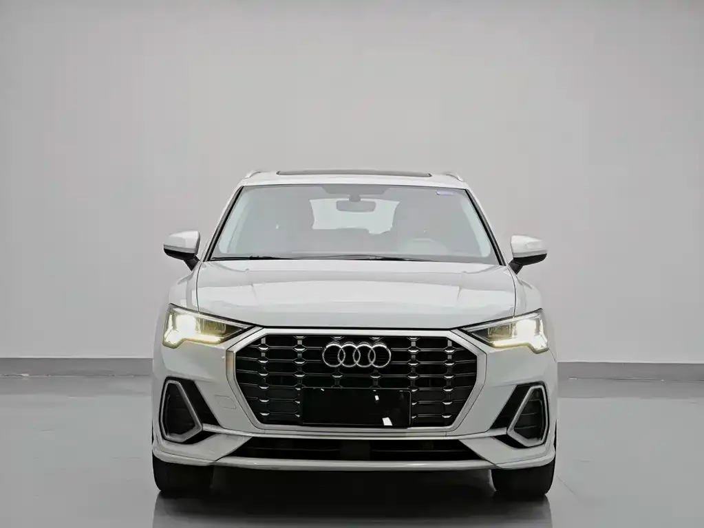 Audi Q3 — фото 8