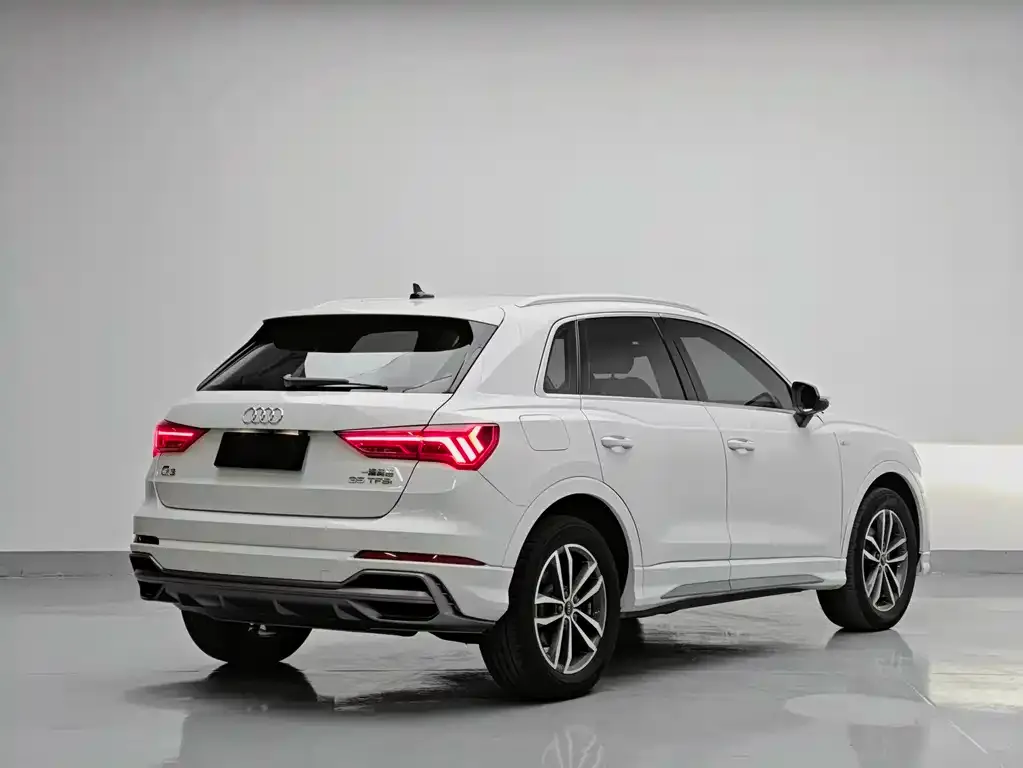 Audi Q3 — фото 3