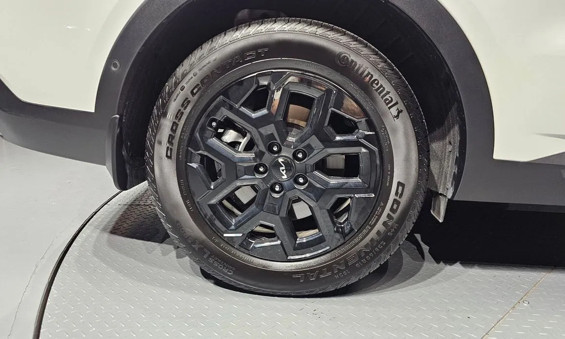 Kia Sorento — фото 4
