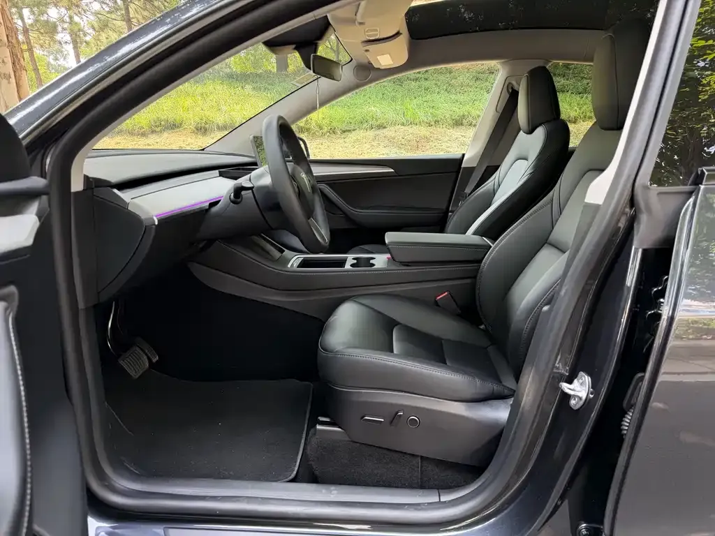 Tesla Model Y — фото 7