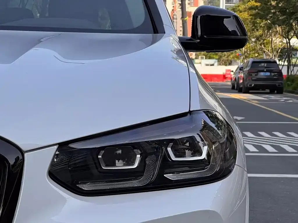 BMW iX3 — фото 2