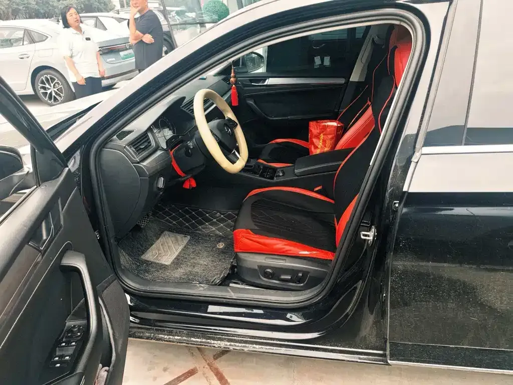 Skoda Superb 2023 из CN, фото 8
