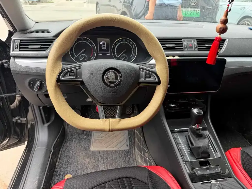 Skoda Superb 2023 из CN, фото 9