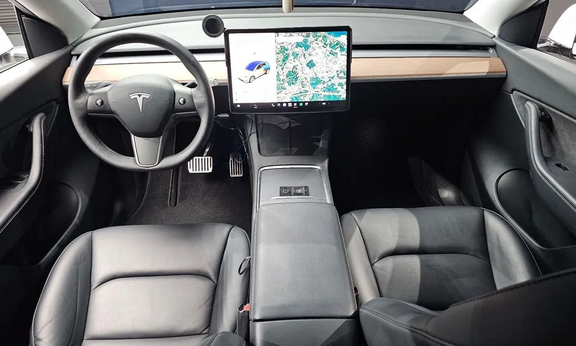 Tesla Model Y — фото 2