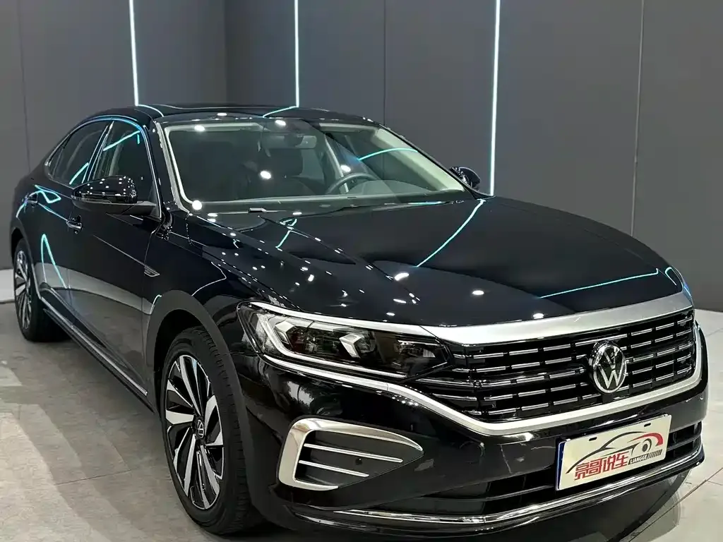 Volkswagen Passat — фото 6