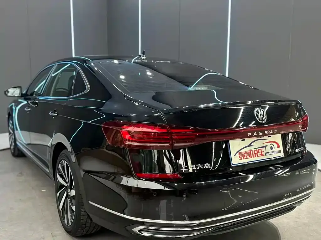 Volkswagen Passat — фото 3