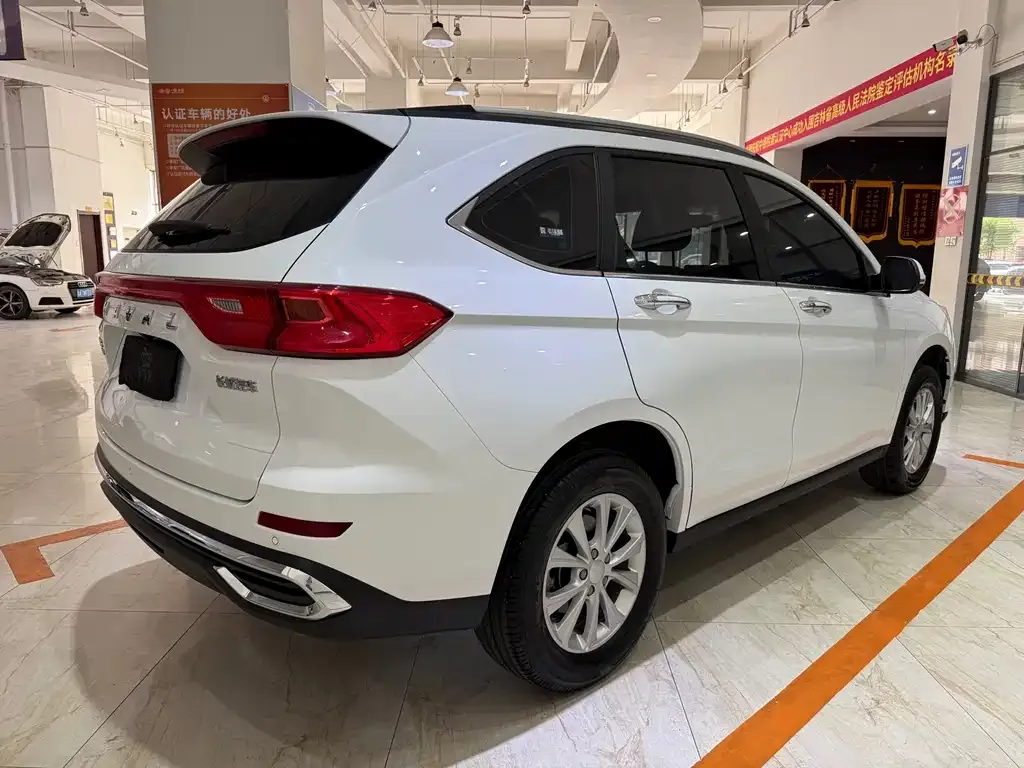 Haval M6 — фото 5