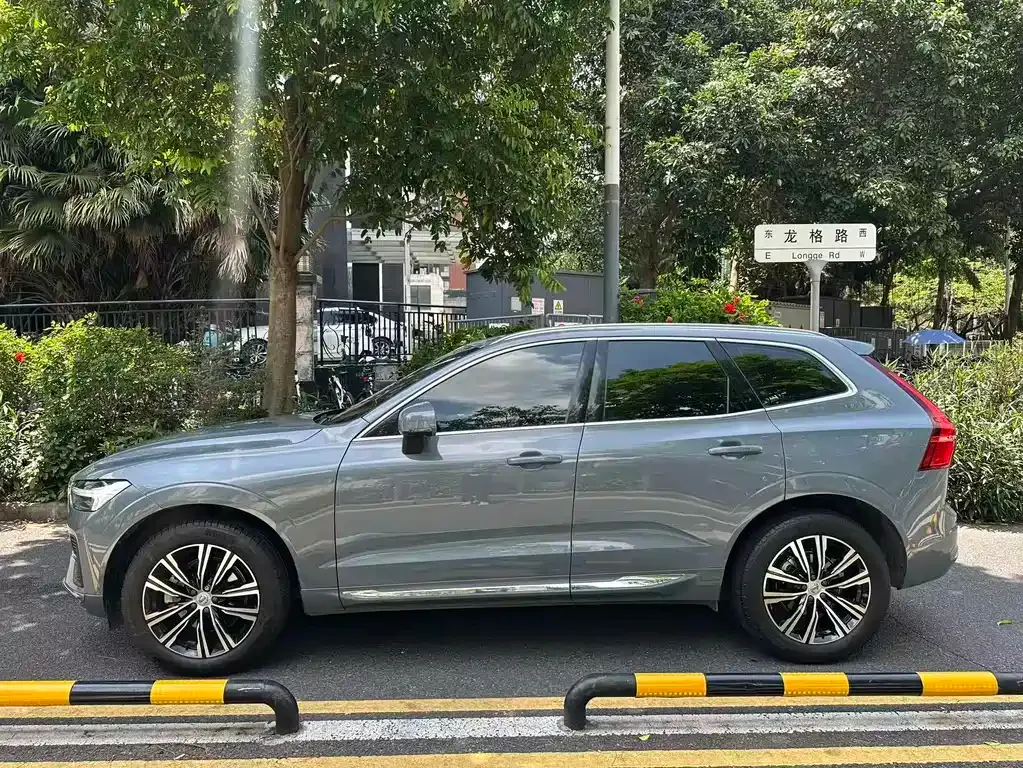 Volvo XC60 — фото 9