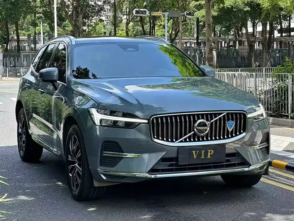 Volvo XC60 — фото 10