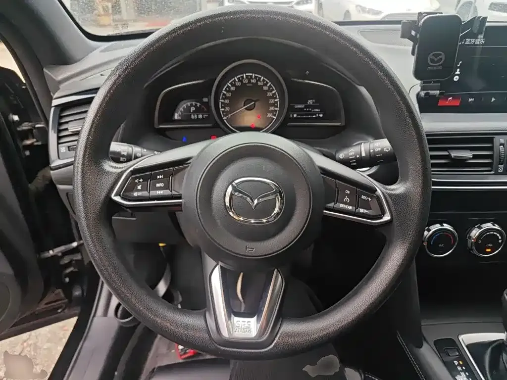 Mazda CX-4 — фото 8