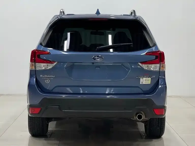 Subaru Forester — фото 2