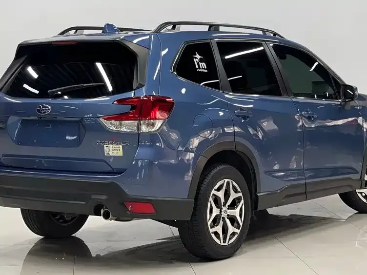 Subaru Forester — фото 4