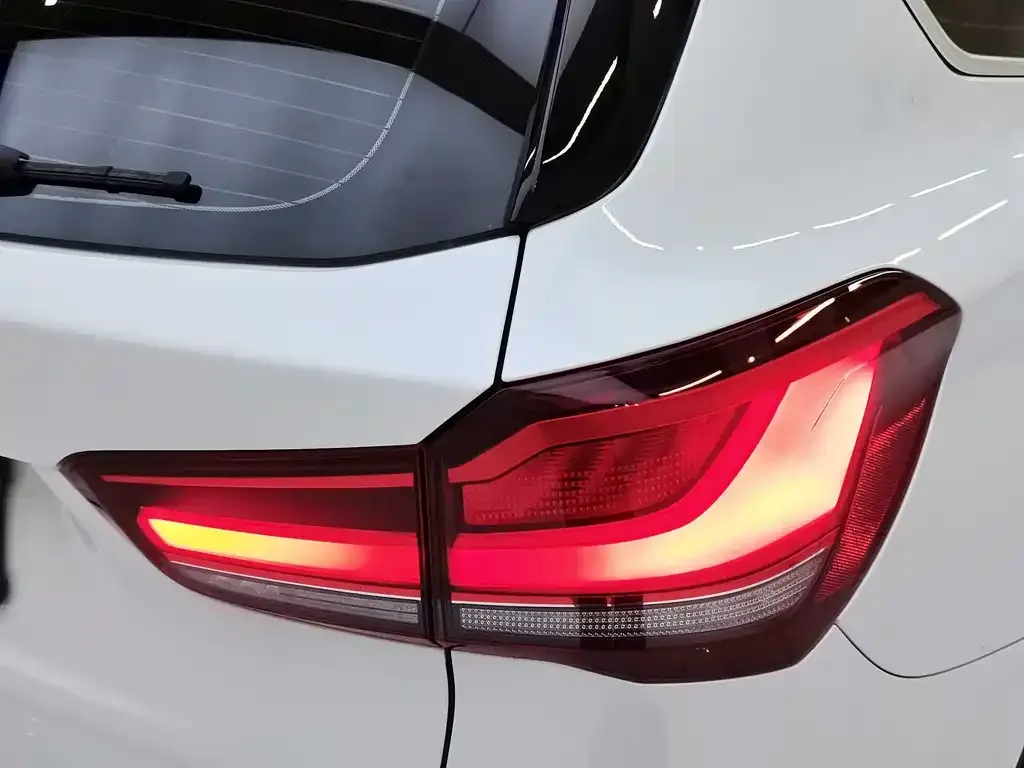 BMW X1 — фото 5