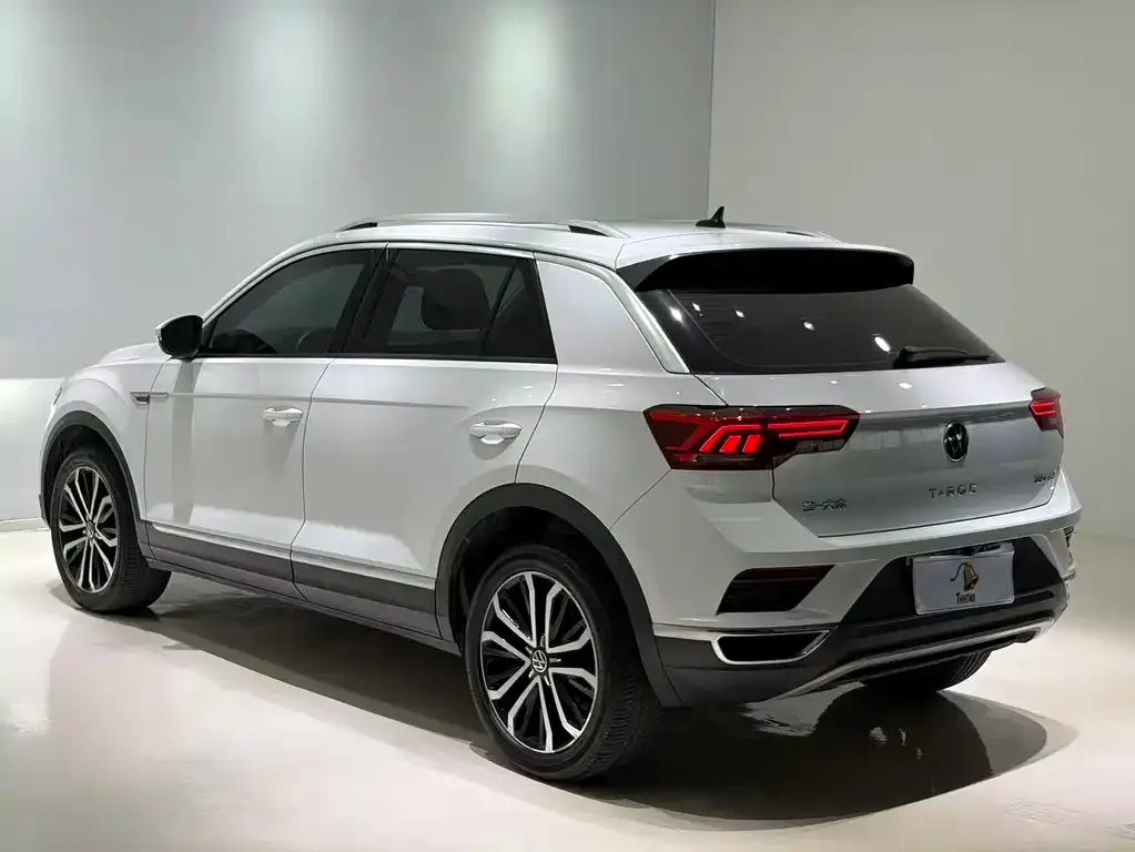 Volkswagen T-Roc — фото 5