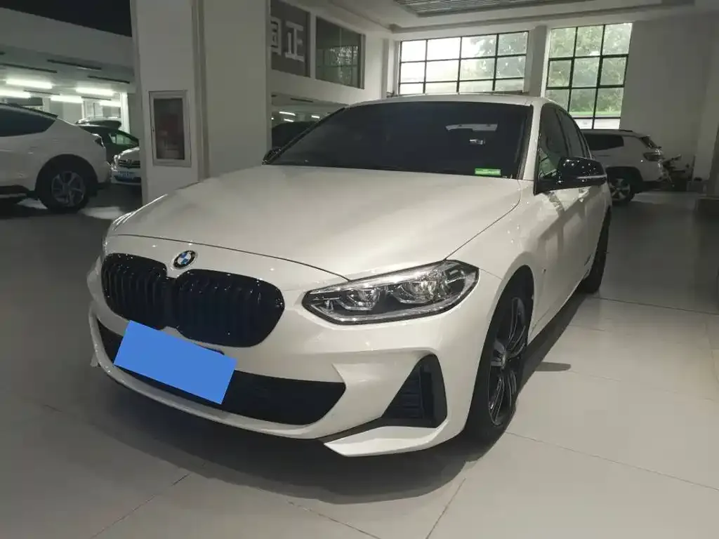 BMW 1 Series — фото 1