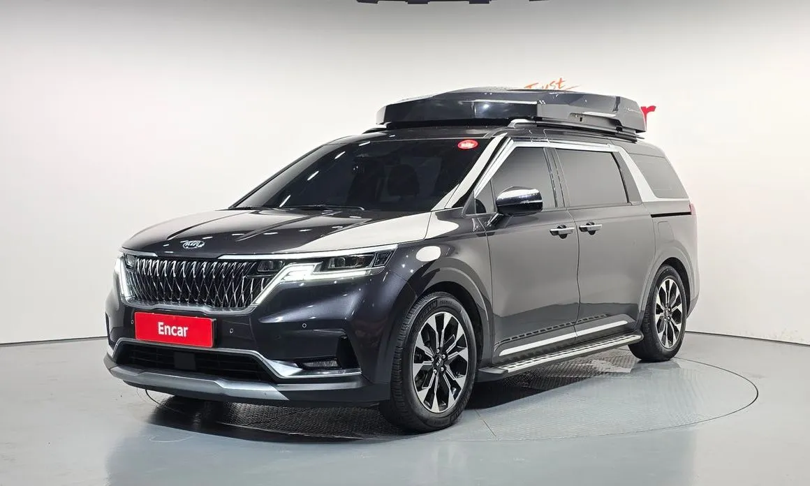 Kia Carnival Gasoline 7-Seater Noblesse 1