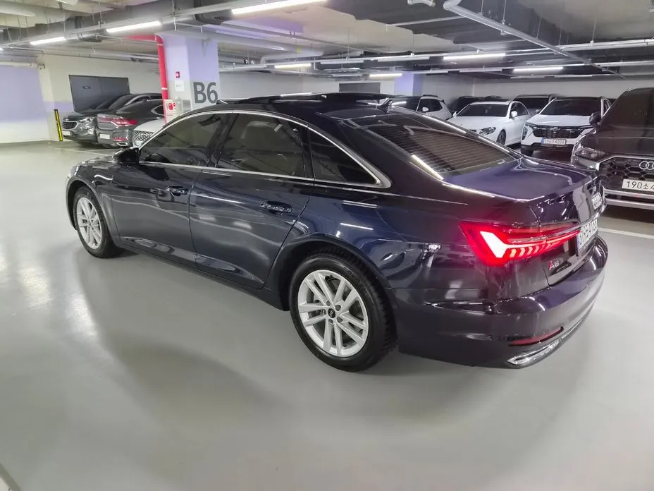 Audi A6 — фото 8