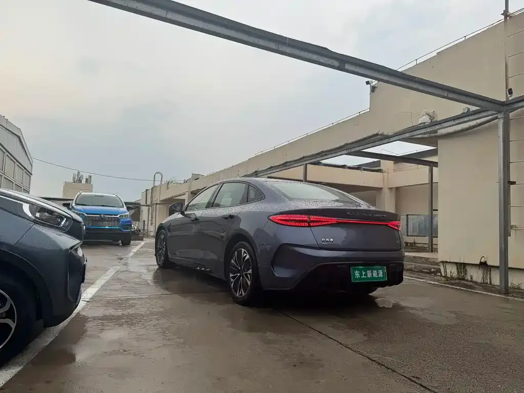 BYD Seal — фото 2