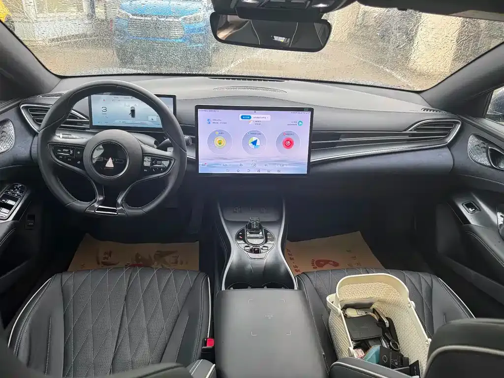 BYD Seal — фото 9