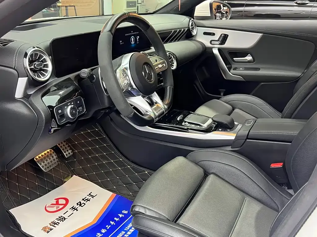Mercedes-Benz CLA AMG — фото 9
