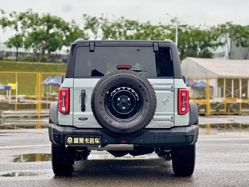 Ford Bronco — фото 4