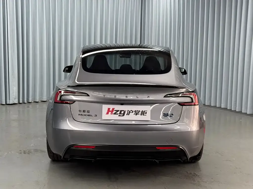 Tesla Model 3 — фото 4