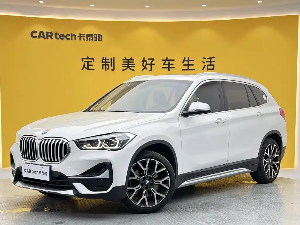 BMW X1 — фото 1