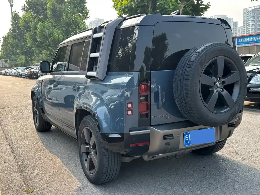 Land Rover Defender — фото 10