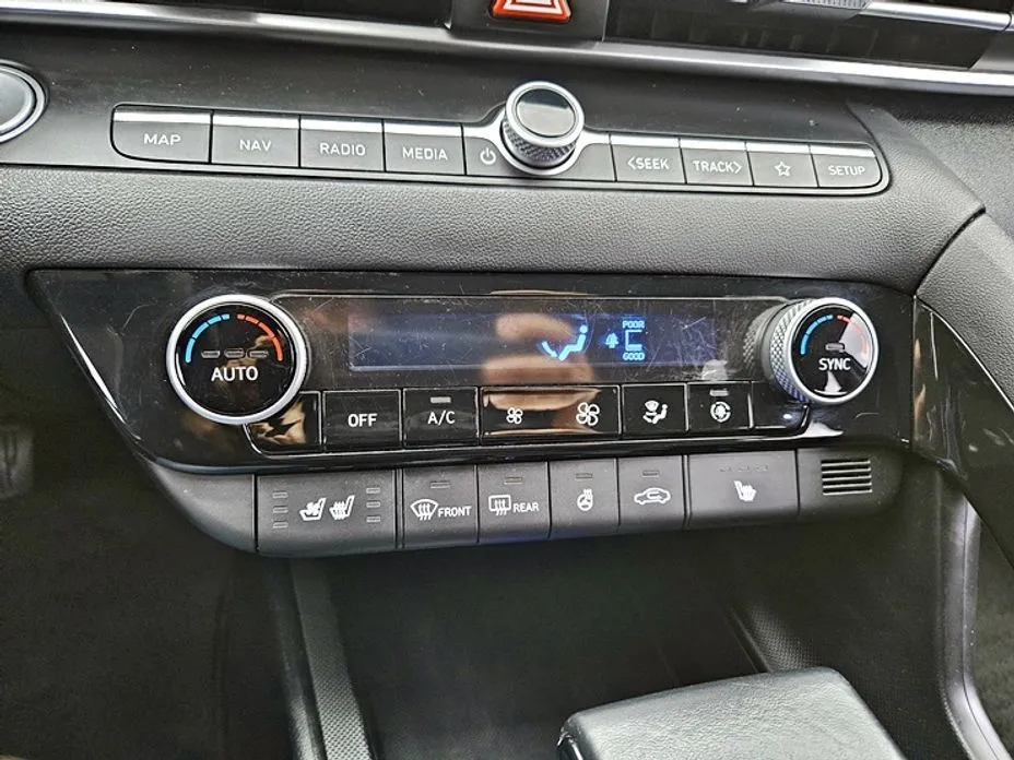 Hyundai AVANTE — фото 3