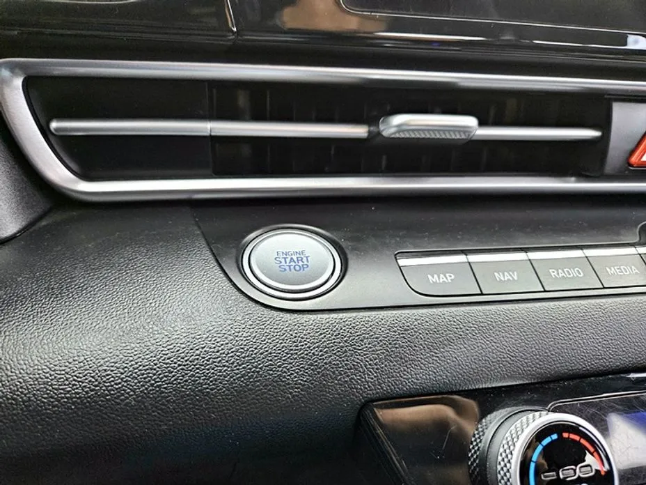 Hyundai AVANTE — фото 8