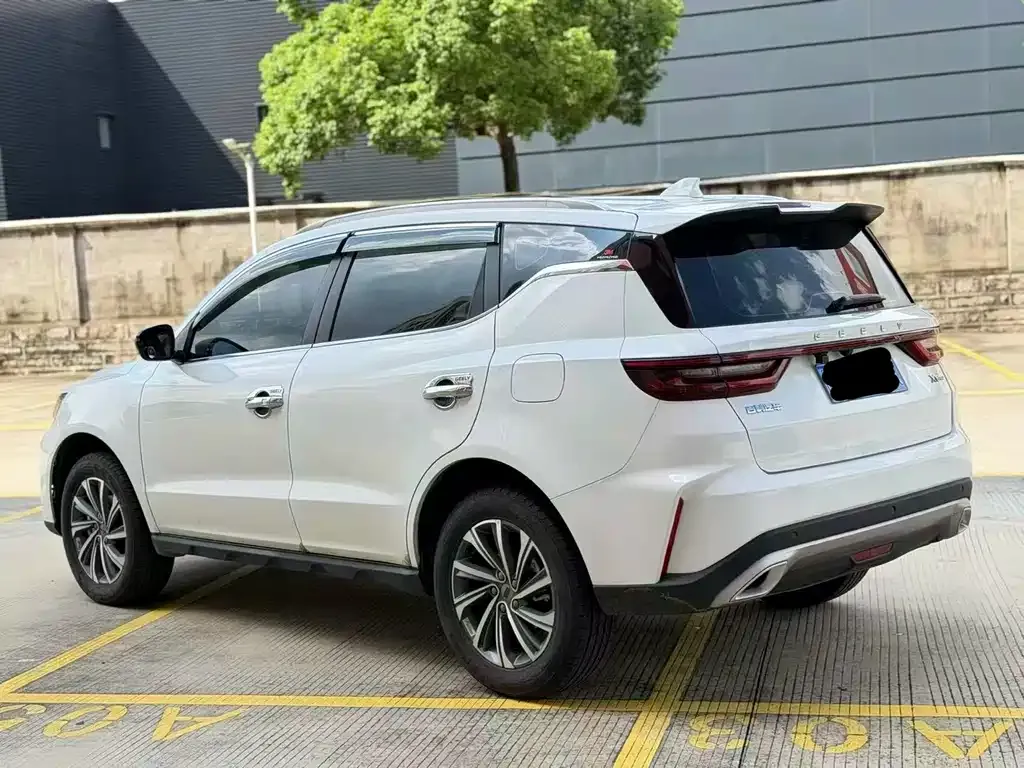 Geely Vision X6 — фото 10